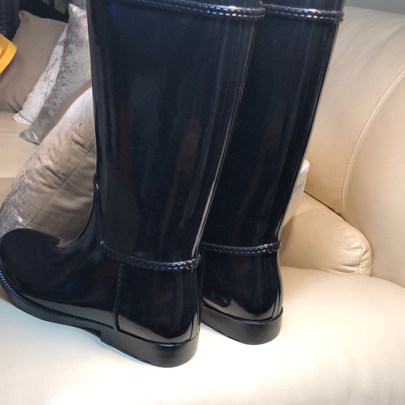 MK Michael Kors Rain Boots - Picture 5 of 7